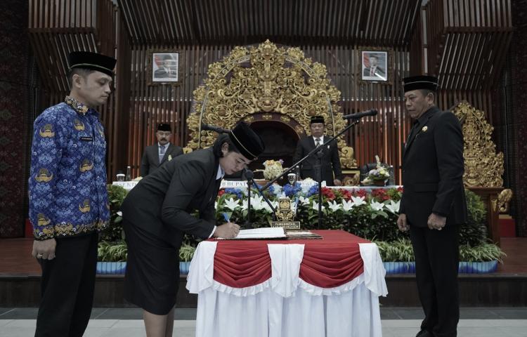 Bupati Parwata Lantik  Pejabat Eselon II dan  Eselon III dilingkungan Pemkab Karangasem